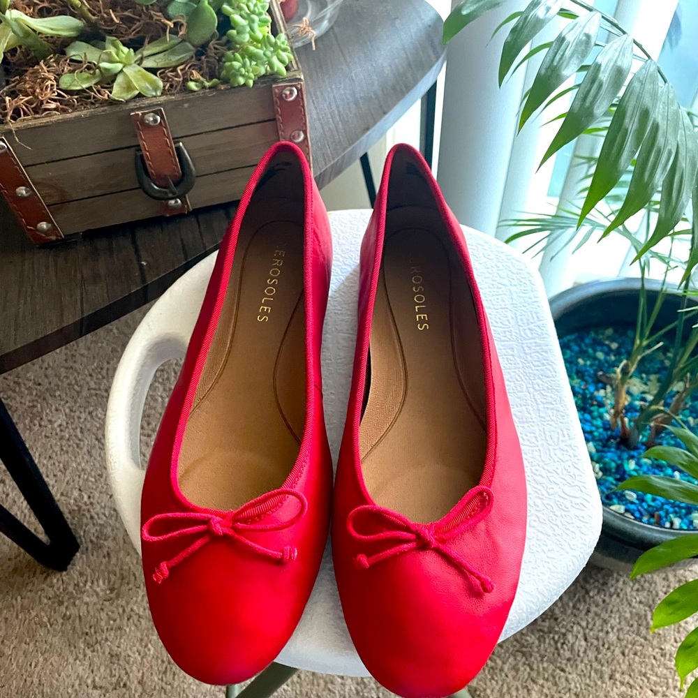 New In Box! Aerosoles Homerun Red Leather Slip On Ballet Flats Shoes